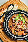 Sizzling Braised Pot food