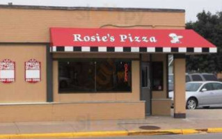 Rosies Pizza outside