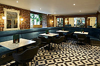 Browns Brasserie West India Quay inside