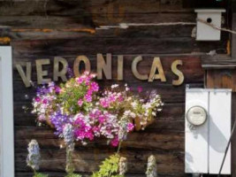 Veronica's Cafe outside
