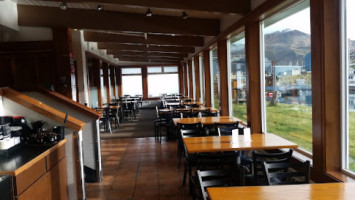 Harbor View Grill inside