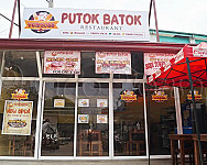 YumBoss Putok Batok Restaurant inside