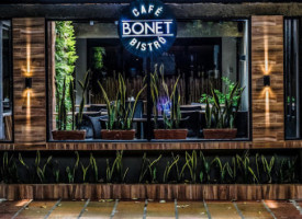 Bonet Café Bistró outside