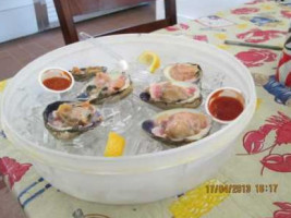 Junior's Crabs And Seafood food