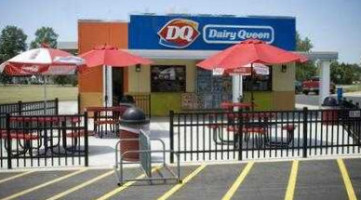 Dairy Queen Treat outside