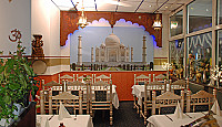 Taj Palace inside