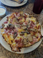 Mr M's Pizza And Lounge food
