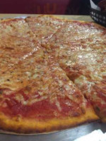 Pellerito's Pizza food