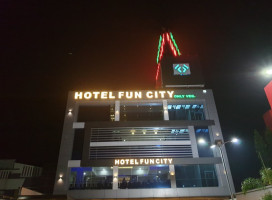 Hotel Fun City inside