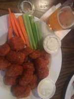 Cogburn's Big Wings food