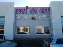 Royal Wok Grill outside