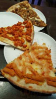 Ray's Traditional Pizza food
