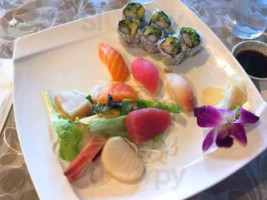 Sakura Asian Cuisine food