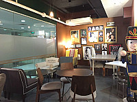 Studio Terminal 1 + Café inside