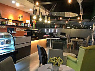 Studio Terminal 1 + Café food