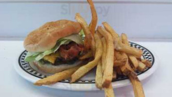 Shorty's Grill food