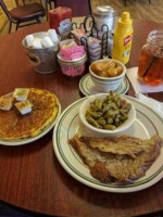 Crystal's Country Diner food
