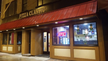 Pizza Classic inside