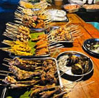Thai Yai Shan food