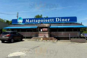 Mattapoisett Diner outside