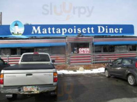 Mattapoisett Diner outside