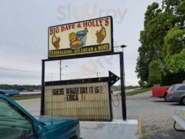 Big Dave Holly's outside