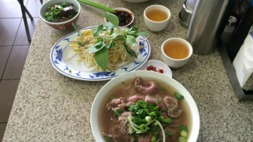 Pho Hung Vuong food