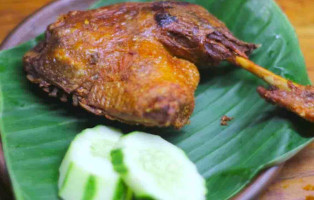 Bebek Boedjang M. Sohor Paling Ramai food