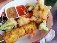 Lek's Thai Food food