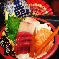 Sushi Tozai food
