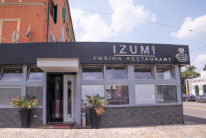 Izumi Fusion outside