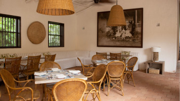 Restaurante Hacienda del Bosque inside