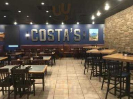 Costa's Italian inside