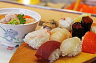 Sushi Chateau food