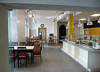 Cafe la Gare inside