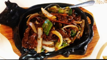 Chong Yees Chinese Restaurant food
