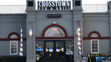 Crosstown Pub Grill outside
