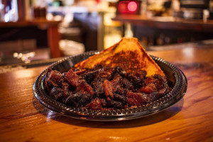 Frasher's Smokehouse food