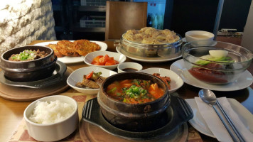 Una Cancion Coreana food