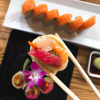Mikomi Sushi Monrovia food