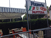 Pizzeria Pantera outside