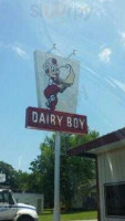 Dairy Boy Drive In outside