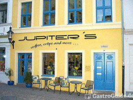 Café Jupiters Cafeteria inside