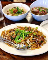 Phnom Penh Noodle Shack food