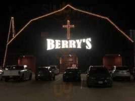 Berry's Seafood outside