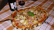 Pizzeria La Volpe food