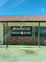 Shannon's Burger Barn inside