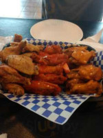Wings R Us food