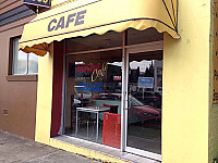 Hanz Cafe outside