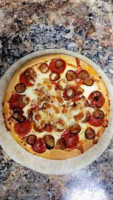 Family Style Pizza 2 food